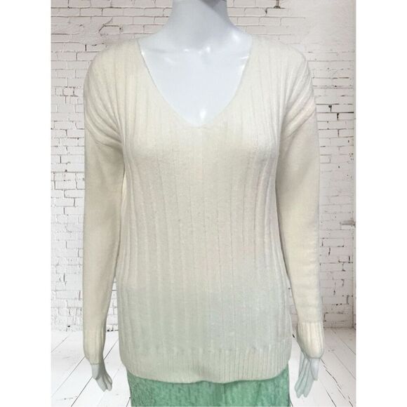 GAP Cream V Neck Ribbed Wool Blend Sweater - Picture 1 of 5